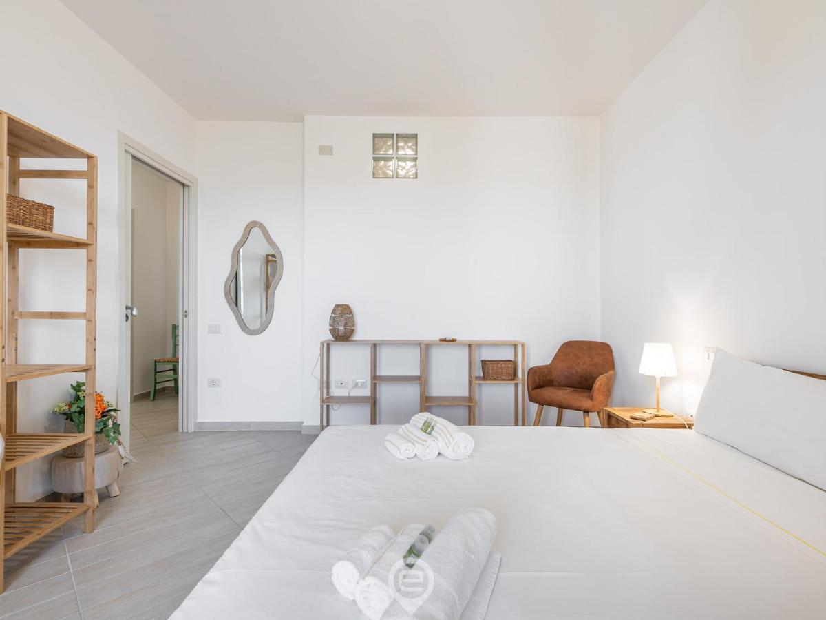 Poetto Panoramic Apartment Su Forti エクステリア 写真